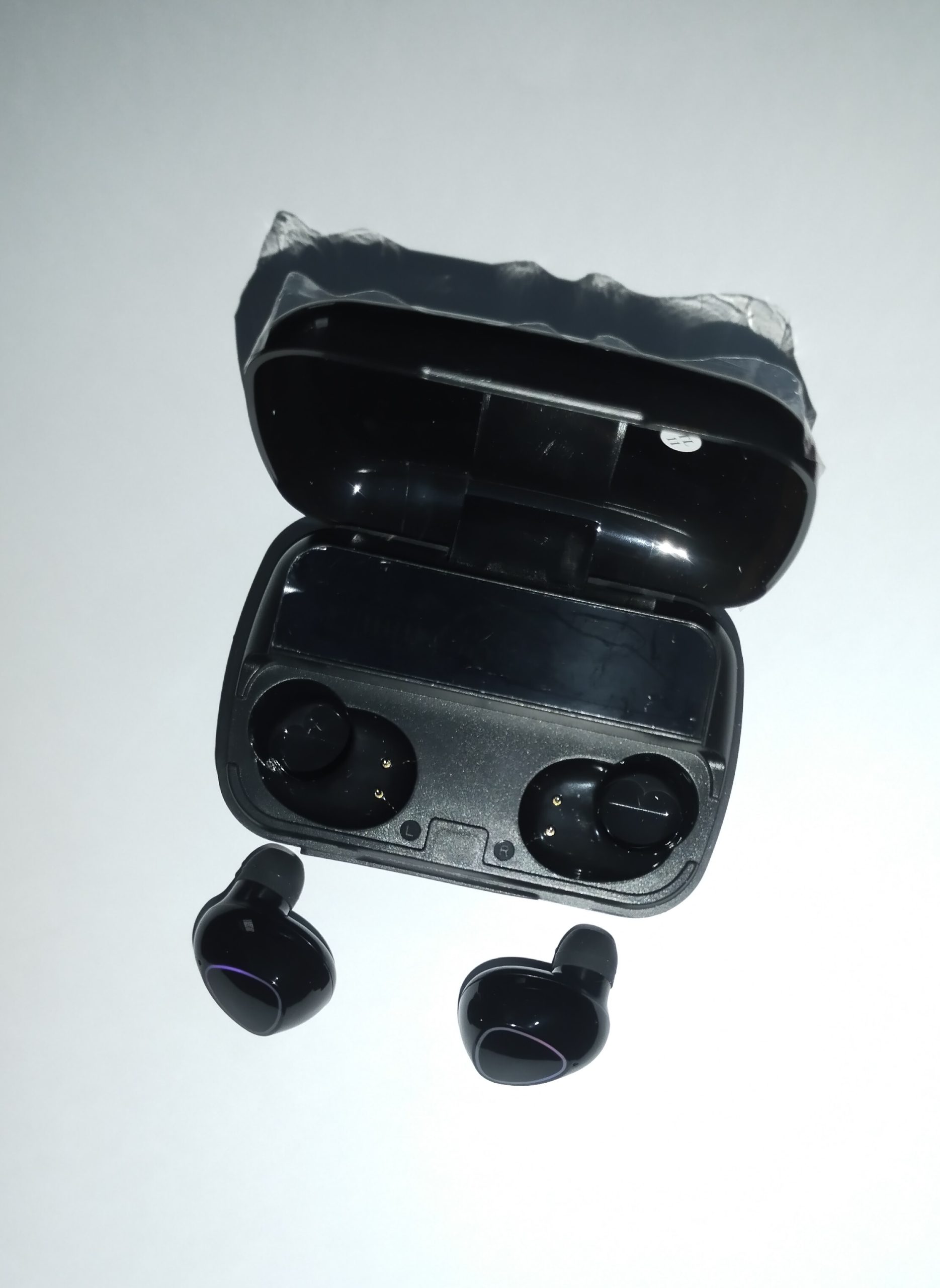 M10 Earbuds wireless bluetooth - Image 2