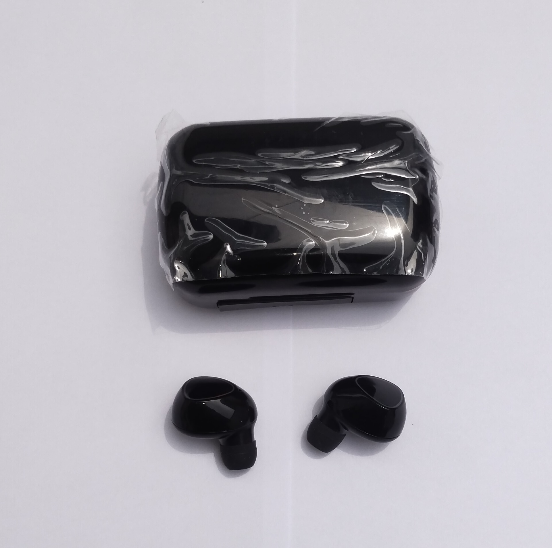 M10 Earbuds wireless bluetooth - Image 4